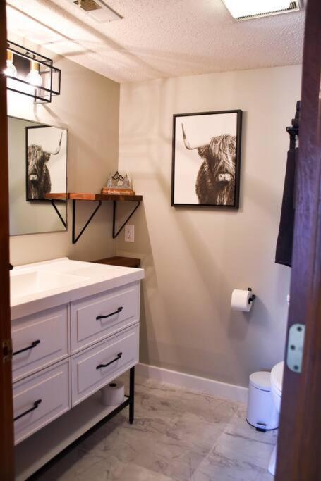 Appartement Cozy Mountain Getaway! Mountain Views! 2 Bed, 2 Bath, Sleeps 6 à Gatlinburg Extérieur photo
