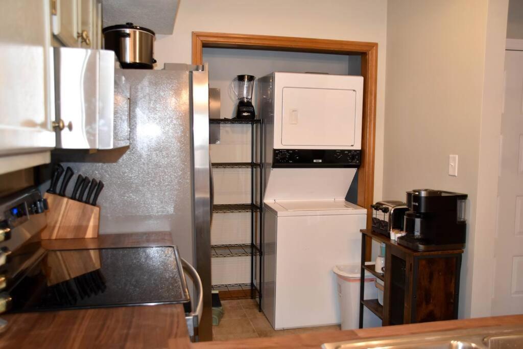 Appartement Cozy Mountain Getaway! Mountain Views! 2 Bed, 2 Bath, Sleeps 6 à Gatlinburg Extérieur photo